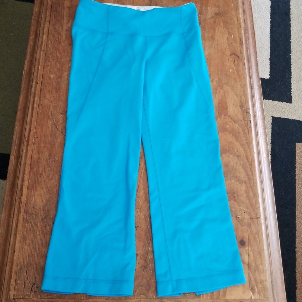 Lululemon Bright Blue Cropped Yoga Pants